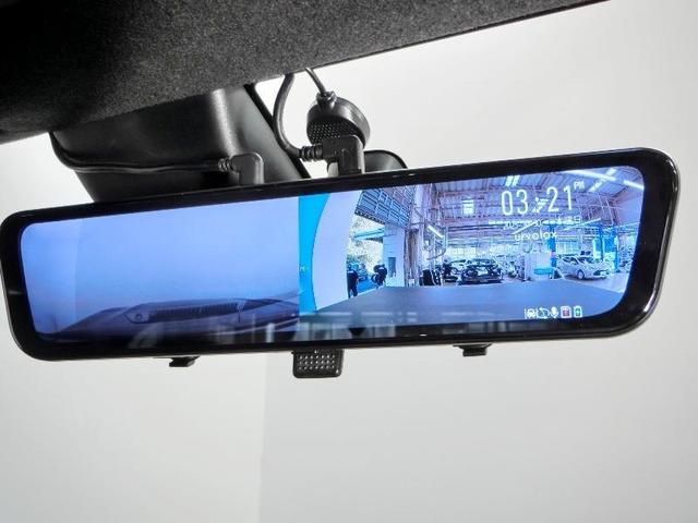 デジタルインナーミラーは、昼間も夜間も鮮明に映像に移して、しっかり視界の確保ができます。