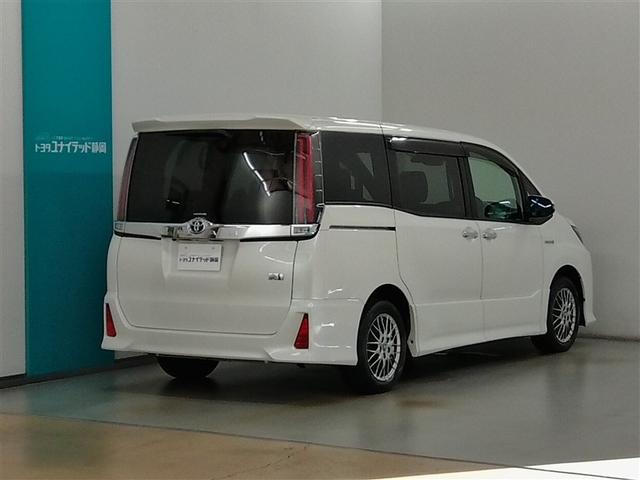 ノア ハイブリッドＳｉ　ハイブリッド　ワンオーナー　衝突被害軽減システム　横滑り防止機能　ＡＢＳ　エアバッグ　オートクルーズコントロール　盗難防止装置　バックカメラ　ＥＴＣ　ミュージックプレイヤー接続可　ＣＤ　スマートキー（2枚目）