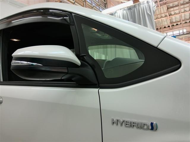 ノア ハイブリッドＳｉ　ハイブリッド　ワンオーナー　衝突被害軽減システム　横滑り防止機能　ＡＢＳ　エアバッグ　オートクルーズコントロール　盗難防止装置　バックカメラ　ＥＴＣ　ミュージックプレイヤー接続可　ＣＤ　スマートキー（6枚目）