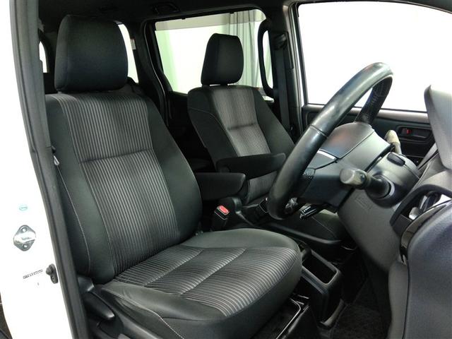 ノア ハイブリッドＳｉ　ハイブリッド　ワンオーナー　衝突被害軽減システム　横滑り防止機能　ＡＢＳ　エアバッグ　オートクルーズコントロール　盗難防止装置　バックカメラ　ＥＴＣ　ミュージックプレイヤー接続可　ＣＤ　スマートキー（11枚目）