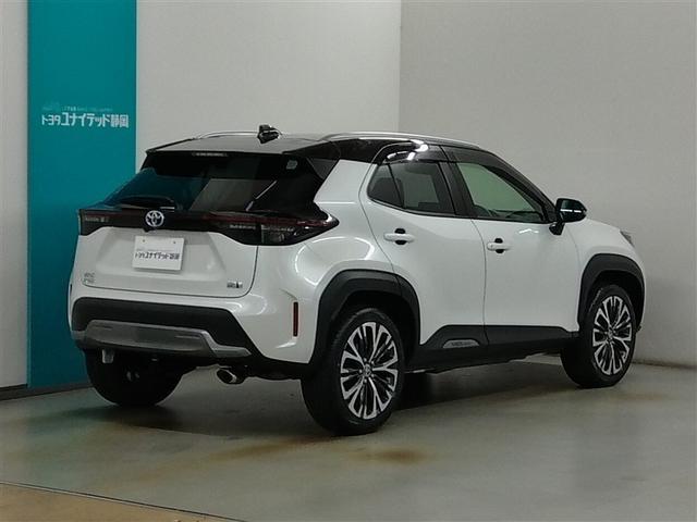 ヤリスクロス ハイブリッドＺ　アドベンチャー　ハイブリッド　電動シート　安全装備　衝突被害軽減システム　横滑り防止機能　ＡＢＳ　エアバッグ　オートクルーズコントロール　盗難防止装置　バックカメラ　ＥＴＣ　ドラレコ　ミュージックプレイヤー接続可（6枚目）