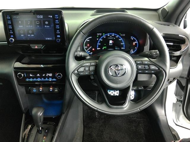 ヤリスクロス ハイブリッドＺ　アドベンチャー　ハイブリッド　電動シート　安全装備　衝突被害軽減システム　横滑り防止機能　ＡＢＳ　エアバッグ　オートクルーズコントロール　盗難防止装置　バックカメラ　ＥＴＣ　ドラレコ　ミュージックプレイヤー接続可（12枚目）