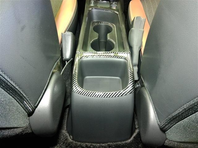 ヤリスクロス ハイブリッドＺ　アドベンチャー　ハイブリッド　電動シート　安全装備　衝突被害軽減システム　横滑り防止機能　ＡＢＳ　エアバッグ　オートクルーズコントロール　盗難防止装置　バックカメラ　ＥＴＣ　ドラレコ　ミュージックプレイヤー接続可（16枚目）