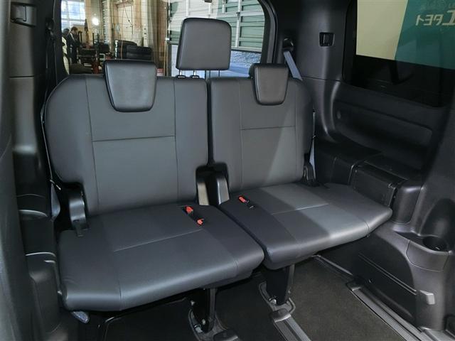 �R��ڃV�[�g���Ђ�т�Ƃ����X�y�[�X���m�ۂ��Ă��܂��B��l���ł̂��o�������΂�����ł��I