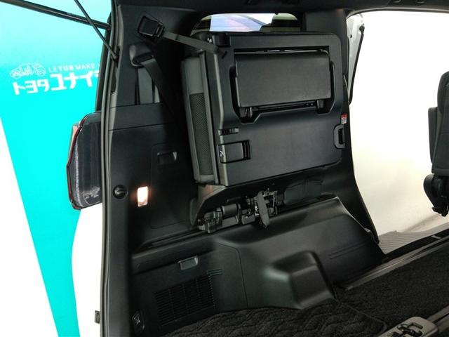 アルファードハイブリッド Ｓ　タイプゴールドＩＩＩ　ハイブリッド　ワンオーナー　４ＷＤ　サンルーフ　安全装備　衝突被害軽減システム　横滑り防止機能　ＡＢＳ　エアバッグ　オートクルーズコントロール　盗難防止装置　バックカメラ　後席モニター　ＥＴＣ　ＣＤ（18枚目）