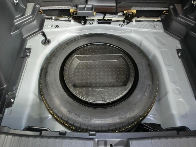 ヤリスクロス ハイブリッドＺ　ハイブリッド　ワンオーナー　電動シート　安全装備　衝突被害軽減システム　横滑り防止機能　ＡＢＳ　エアバッグ　オートクルーズコントロール　盗難防止装置　バックカメラ　ＥＴＣ　ドラレコ　スマートキー（17枚目）