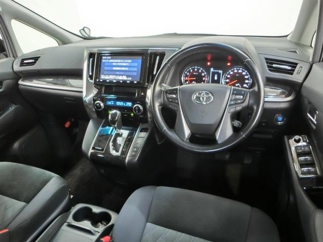 アルファード 2.5S ワンオーナー 安全装備 衝突被害軽減システム 横滑り防止機能 ABS エアバッグ オートクルーズコントロール 盗難防止装置 バックカメラ 後席モニター ETC ドラレコ ミュージックプレイヤー接続可(3枚目)