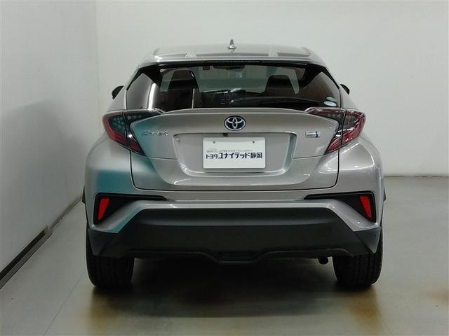 C-HR G ハイブリッド ワンオーナー ハーフレザー 安全装備 衝突被害軽減システム 横滑り防止機能 ABS エアバッグ オートクルーズコントロール 盗難防止装置 バックカメラ ETC ドラレコ CD キーレス(4枚目)