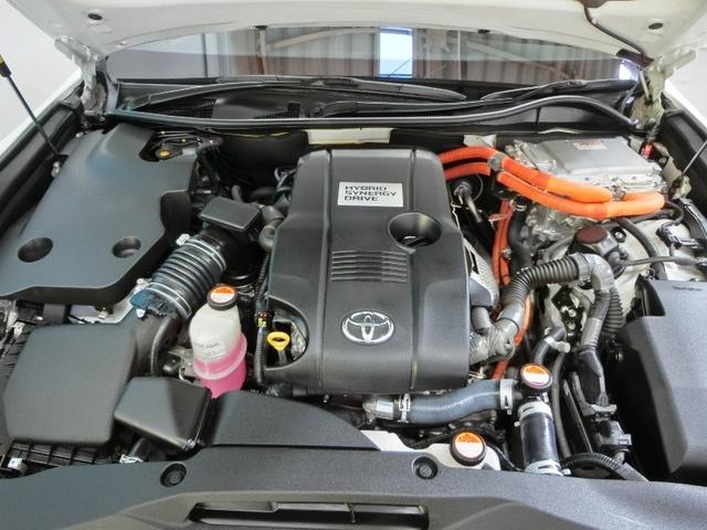 クラウンハイブリッド アスリートＳ　ブラックスタイル　ハイブリッド　電動シート　安全装備　衝突被害軽減システム　横滑り防止機能　ＡＢＳ　エアバッグ　オートクルーズコントロール　盗難防止装置　バックカメラ　ＥＴＣ　ミュージックプレイヤー接続可　ＣＤ（7枚目）