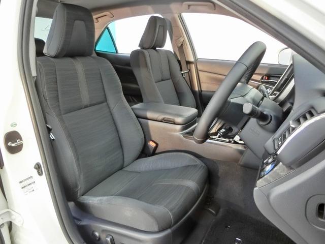 クラウンハイブリッド アスリートＳ　ブラックスタイル　ハイブリッド　電動シート　安全装備　衝突被害軽減システム　横滑り防止機能　ＡＢＳ　エアバッグ　オートクルーズコントロール　盗難防止装置　バックカメラ　ＥＴＣ　ミュージックプレイヤー接続可　ＣＤ（10枚目）