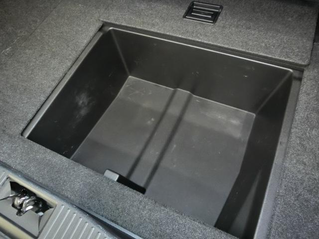 クラウンハイブリッド アスリートＳ　ブラックスタイル　ハイブリッド　電動シート　安全装備　衝突被害軽減システム　横滑り防止機能　ＡＢＳ　エアバッグ　オートクルーズコントロール　盗難防止装置　バックカメラ　ＥＴＣ　ミュージックプレイヤー接続可　ＣＤ（15枚目）