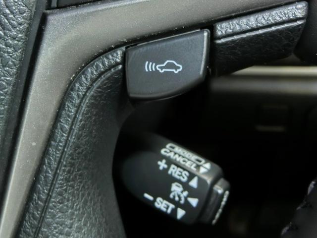 クラウンハイブリッド アスリートＳ　ブラックスタイル　ハイブリッド　電動シート　安全装備　衝突被害軽減システム　横滑り防止機能　ＡＢＳ　エアバッグ　オートクルーズコントロール　盗難防止装置　バックカメラ　ＥＴＣ　ミュージックプレイヤー接続可　ＣＤ（25枚目）