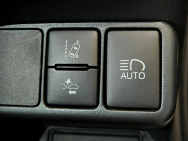 アクア Sスタイルブラック ハイブリッド 衝突被害軽減システム 横滑り防止機能 ABS エアバッグ 盗難防止装置 バックカメラ ETC ミュージックプレイヤー接続可 CD スマートキー キーレス フル装備 LEDヘッドランプ(4枚目)