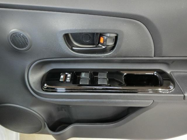 アクア Sスタイルブラック ハイブリッド 衝突被害軽減システム 横滑り防止機能 ABS エアバッグ 盗難防止装置 バックカメラ ETC ミュージックプレイヤー接続可 CD スマートキー キーレス フル装備 LEDヘッドランプ(28枚目)