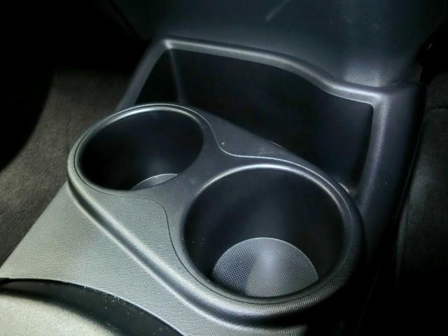 アクア Sスタイルブラック ハイブリッド 衝突被害軽減システム 横滑り防止機能 ABS エアバッグ 盗難防止装置 バックカメラ ETC ミュージックプレイヤー接続可 CD スマートキー キーレス フル装備 LEDヘッドランプ(31枚目)