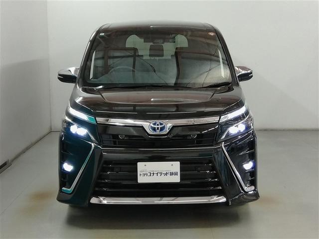 ヴォクシー ハイブリッドＺＳ　煌ＩＩ　ハイブリッド　ワンオーナー　衝突被害軽減システム　横滑り防止機能　ＡＢＳ　エアバッグ　オートクルーズコントロール　盗難防止装置　バックカメラ　後席モニター　ＥＴＣ　ドラレコ　ＣＤ　スマートキー（5枚目）