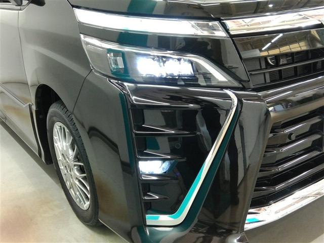 ヴォクシー ハイブリッドＺＳ　煌ＩＩ　ハイブリッド　ワンオーナー　衝突被害軽減システム　横滑り防止機能　ＡＢＳ　エアバッグ　オートクルーズコントロール　盗難防止装置　バックカメラ　後席モニター　ＥＴＣ　ドラレコ　ＣＤ　スマートキー（9枚目）