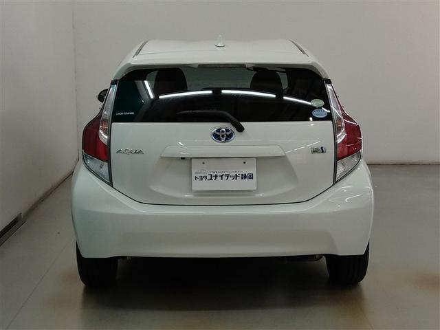 アクア Ｇ　ハイブリッド　ワンオーナー　横滑り防止機能　ＡＢＳ　エアバッグ　オートクルーズコントロール　盗難防止装置　バックカメラ　ＥＴＣ　ミュージックプレイヤー接続可　ＣＤ　スマートキー　キーレス　フル装備（4枚目）