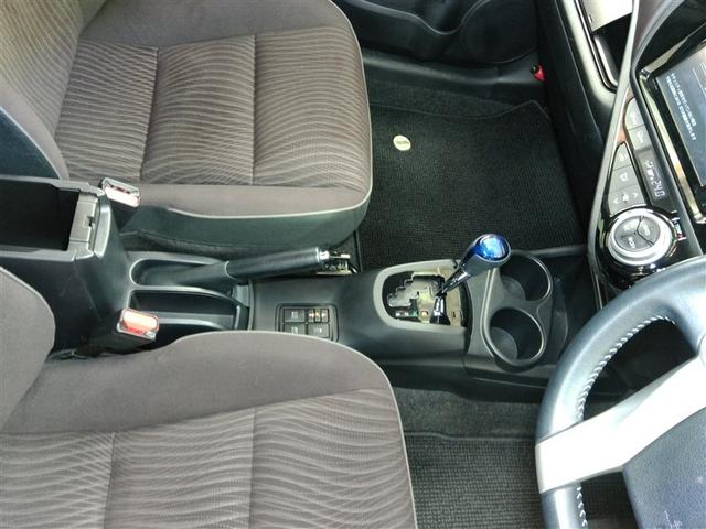 アクア Ｇ　ハイブリッド　ワンオーナー　横滑り防止機能　ＡＢＳ　エアバッグ　オートクルーズコントロール　盗難防止装置　バックカメラ　ＥＴＣ　ミュージックプレイヤー接続可　ＣＤ　スマートキー　キーレス　フル装備（12枚目）