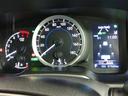 とても見やすいメーターです。夜間時はラグジュアリーな気分にさせてくれる照明が魅力ですので、夜のドライブも楽しみになりますよ♪
