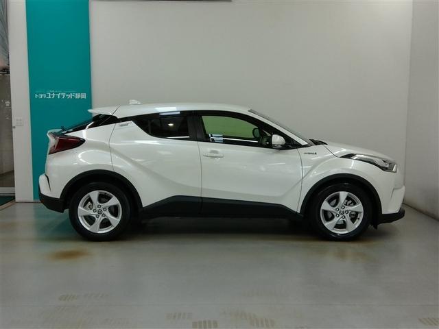 C-HR S LEDパッケージ ハイブリッド ワンオーナー 安全装備 衝突被害軽減システム 横滑り防止機能 ABS エアバッグ オートクルーズコントロール 盗難防止装置 バックカメラ ETC ドラレコ ミュージックプレイヤー接続可(3枚目)