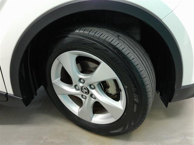 C-HR S LEDパッケージ ハイブリッド ワンオーナー 安全装備 衝突被害軽減システム 横滑り防止機能 ABS エアバッグ オートクルーズコントロール 盗難防止装置 バックカメラ ETC ドラレコ ミュージックプレイヤー接続可(11枚目)