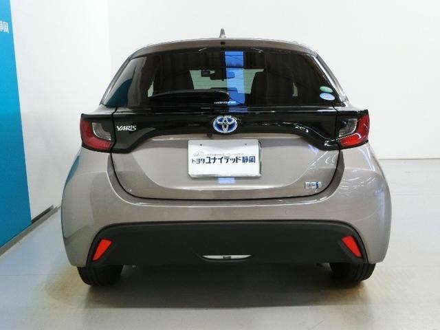 ヤリス ハイブリッドG ハイブリッド ワンオーナー 安全装備 衝突被害軽減システム 横滑り防止機能 ABS エアバッグ オートクルーズコントロール 盗難防止装置 バックカメラ ETC ドラレコ ミュージックプレイヤー接続可(5枚目)