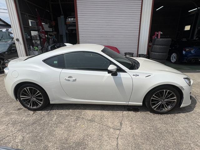 ８６ ＧＴ　６ＭＴ　ナビ　Ｂｌｕｅｔｏｏｔｈオーディオ　ＥＴＣ（8枚目）