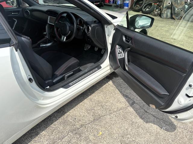 ８６ ＧＴ　６ＭＴ　ナビ　Ｂｌｕｅｔｏｏｔｈオーディオ　ＥＴＣ（14枚目）
