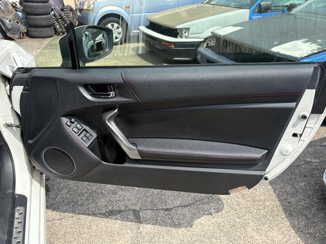 ８６ ＧＴ　６ＭＴ　ナビ　Ｂｌｕｅｔｏｏｔｈオーディオ　ＥＴＣ（15枚目）