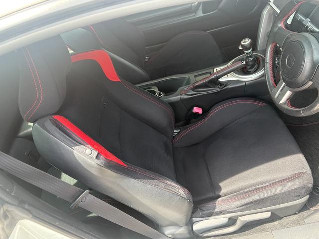 ８６ ＧＴ　６ＭＴ　ナビ　Ｂｌｕｅｔｏｏｔｈオーディオ　ＥＴＣ（17枚目）