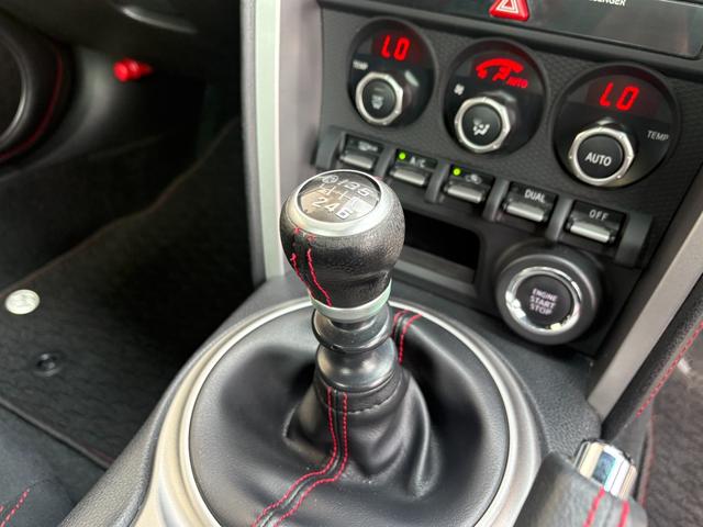 ８６ ＧＴ　６ＭＴ　ナビ　Ｂｌｕｅｔｏｏｔｈオーディオ　ＥＴＣ（24枚目）
