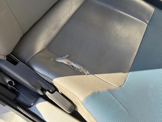 サンバーバン VC 5MT エアコン パワステ 集中ロック タイベル交換歴有 車検令和9年11月まで(22枚目)