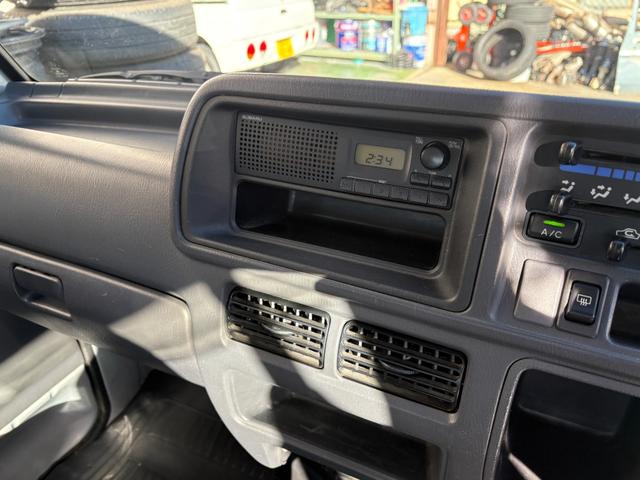 サンバーバン VC 5MT エアコン パワステ 集中ロック タイベル交換歴有 車検令和9年11月まで(28枚目)