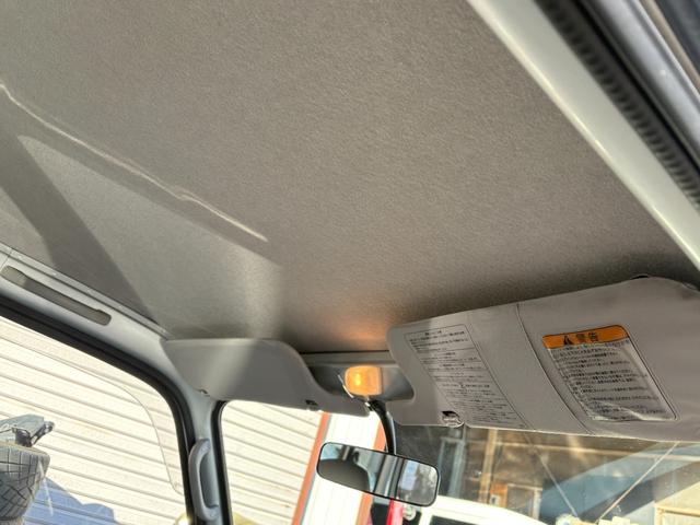 サンバーバン VC 5MT エアコン パワステ 集中ロック タイベル交換歴有 車検令和9年11月まで(32枚目)