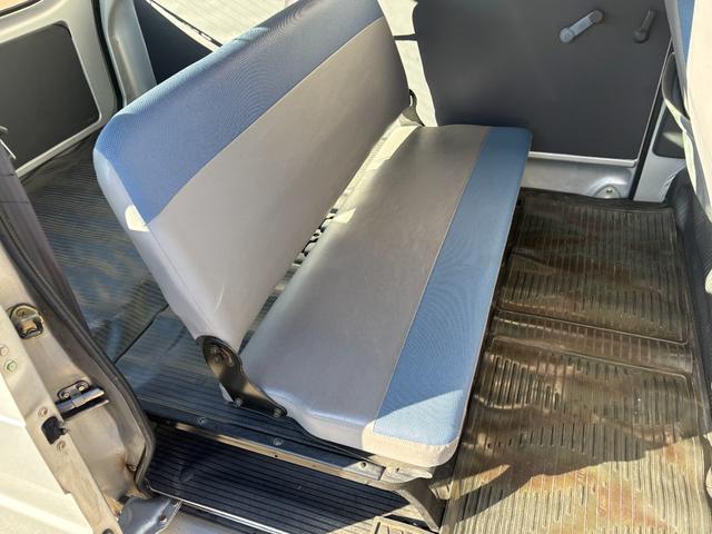 サンバーバン VC 5MT エアコン パワステ 集中ロック タイベル交換歴有 車検令和9年11月まで(37枚目)