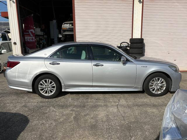 クラウンハイブリッド ロイヤルサルーン エアロパーツ ドラレコ 純正ナビ Bluetoothオーディオ ETC(8枚目)