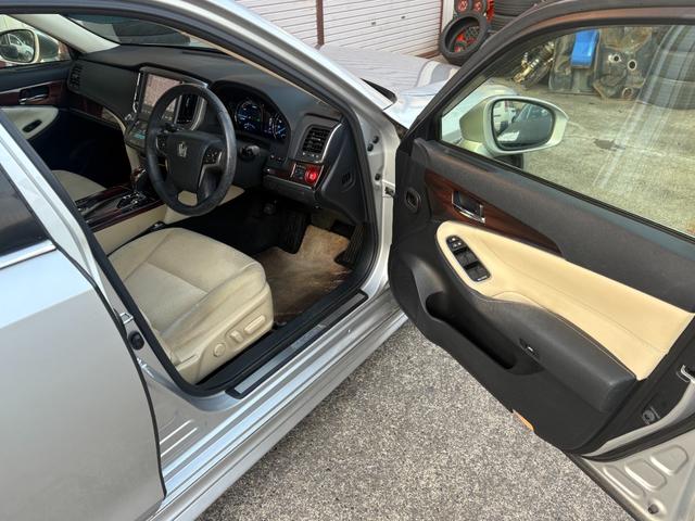 クラウンハイブリッド ロイヤルサルーン エアロパーツ ドラレコ 純正ナビ Bluetoothオーディオ ETC(13枚目)