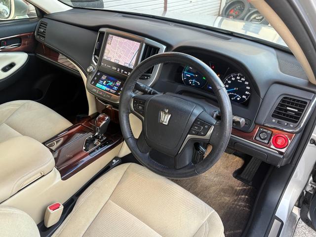 クラウンハイブリッド ロイヤルサルーン エアロパーツ ドラレコ 純正ナビ Bluetoothオーディオ ETC(15枚目)