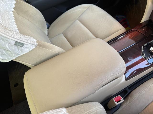 クラウンハイブリッド ロイヤルサルーン エアロパーツ ドラレコ 純正ナビ Bluetoothオーディオ ETC(29枚目)