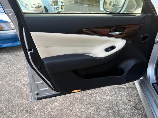 クラウンハイブリッド ロイヤルサルーン エアロパーツ ドラレコ 純正ナビ Bluetoothオーディオ ETC(33枚目)