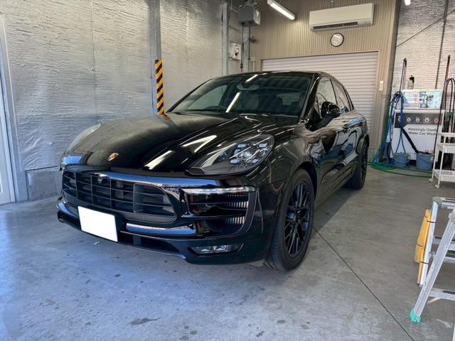 マカン マカンＧＴＳ　パノラマルーフシステム　スポーツエキゾースト　電動バックドア　シートヒーター（2枚目）