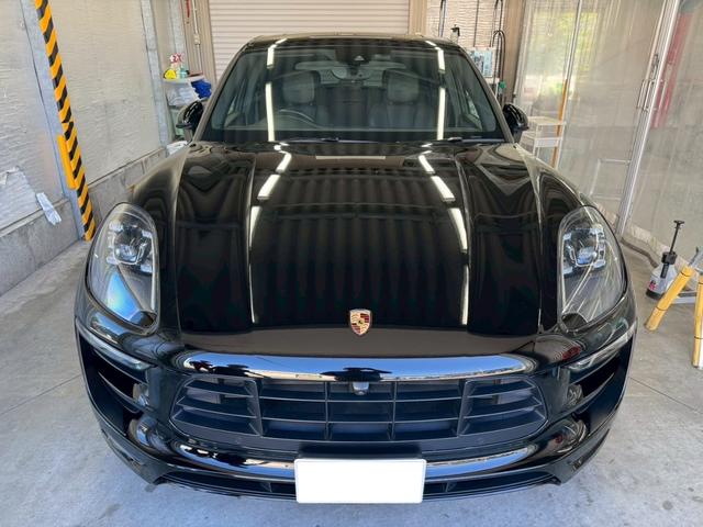 マカン マカンＧＴＳ　パノラマルーフシステム　スポーツエキゾースト　電動バックドア　シートヒーター（3枚目）
