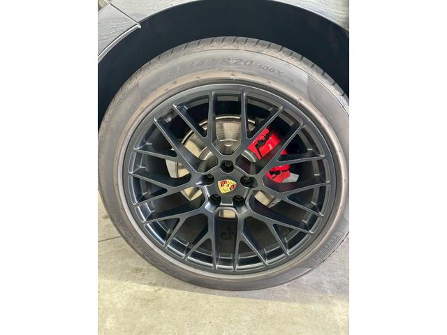 マカン マカンＧＴＳ　パノラマルーフシステム　スポーツエキゾースト　電動バックドア　シートヒーター（16枚目）