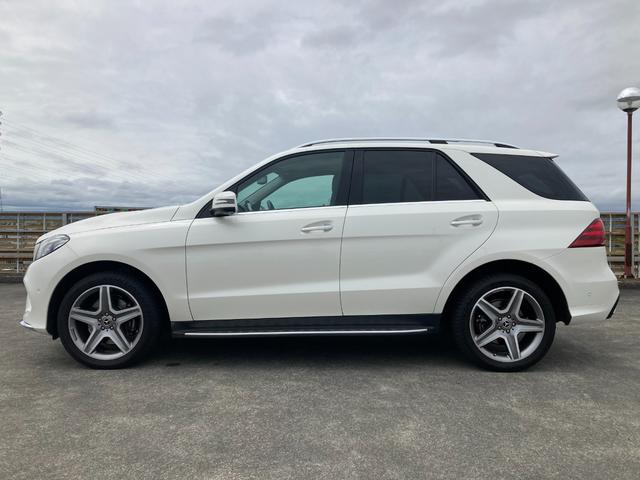 ＧＬＥ３５０ｄ　４マチックスポーツ　純正ナビ　地デジ　３６０°カメラ　黒革シート　Ｐリアゲート　ＢＳＭ　アダプティブクルーズＣ　ダウンヒルスピードレギュレーション　サンルーフ　ハマカードンスピーカー　サイドステップ　ルーフレール(4枚目)