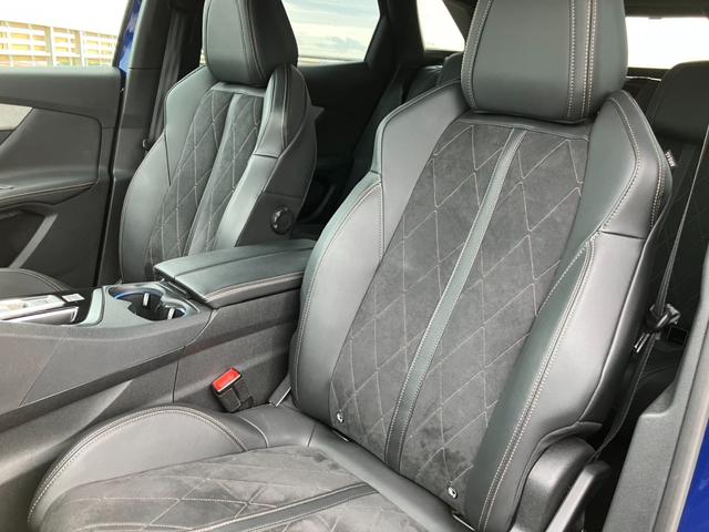 ３００８ ＧＴ　ブルーＨＤｉ　純正ナビ　Ｂカメラ　黒ハーフレザーＳ　パドルシフト　ＢＳＭ　Ｐセンサー　レーンキープ　インテリジェントハイビーム　Ｐバックドア　アクティブセーフティブレーキ　ＤＡＣ　レーダークルーズＣ　ルーフレール（11枚目）