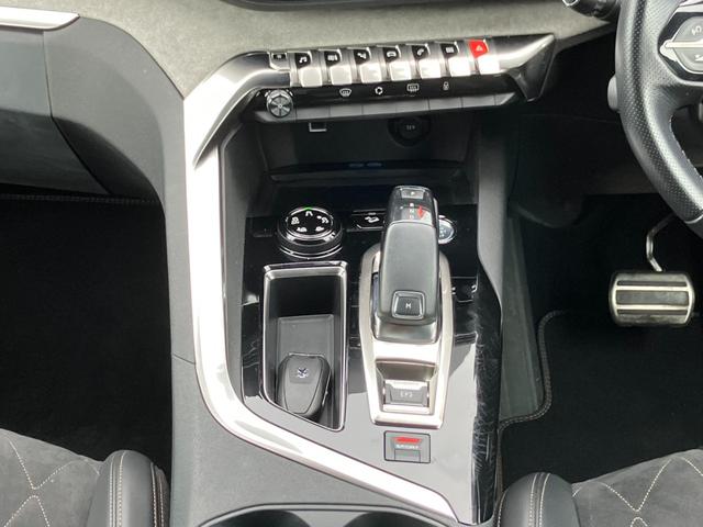 ３００８ ＧＴ　ブルーＨＤｉ　純正ナビ　Ｂカメラ　黒ハーフレザーＳ　パドルシフト　ＢＳＭ　Ｐセンサー　レーンキープ　インテリジェントハイビーム　Ｐバックドア　アクティブセーフティブレーキ　ＤＡＣ　レーダークルーズＣ　ルーフレール（16枚目）