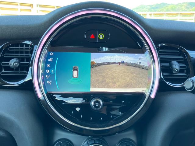 ＭＩＮＩ クーパー　エッセンシャル・トリム　純正ナビ　Ｂカメラ　黒レザーＳ　シートＨ　インテリジェントＳ　Ｐセンサー　純正１６インチＡＷ（18枚目）