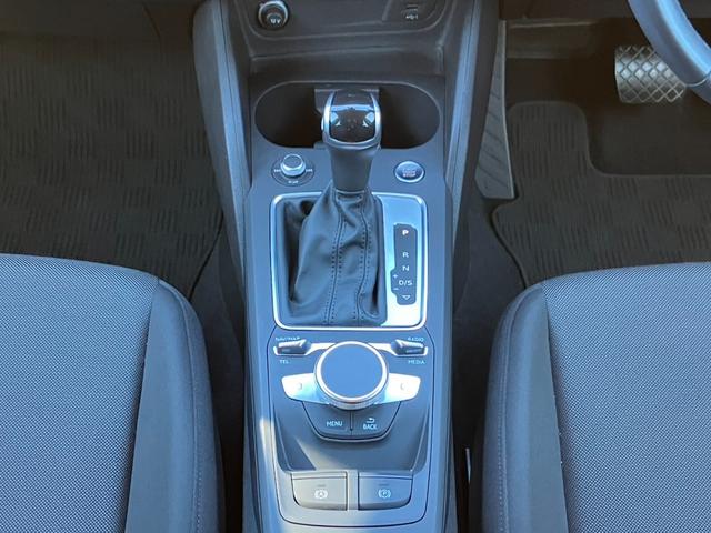 Ｑ２ ３５ＴＦＳＩアドバンスド　純正ナビ　Ｂカメラ　シートＨ　レーダークルーズＣ　Ａストップ　Ｐセンサー　Ｐバックドア　ハイビームＡ　バーチャルＣ　スマートキー　Ｐスタート　ＥＴＣ２．０　純正１７インチＡＷ（17枚目）