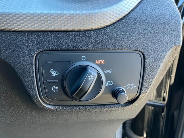 Ｑ２ ３５ＴＦＳＩアドバンスド　純正ナビ　Ｂカメラ　シートＨ　レーダークルーズＣ　Ａストップ　Ｐセンサー　Ｐバックドア　ハイビームＡ　バーチャルＣ　スマートキー　Ｐスタート　ＥＴＣ２．０　純正１７インチＡＷ（19枚目）